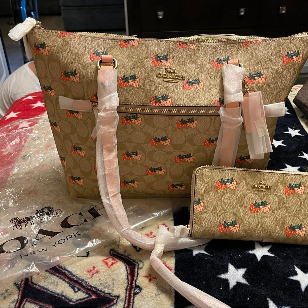 Coach Beige at Tote with Strawberry Print and Wallet